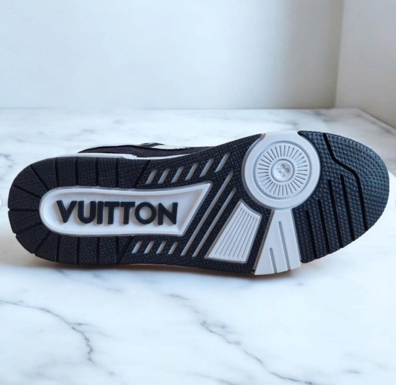 Louis Vuitton Trainers Cloth